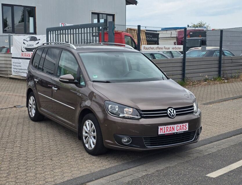 VW Touran 270.000 km 7.800 € Düren 52353