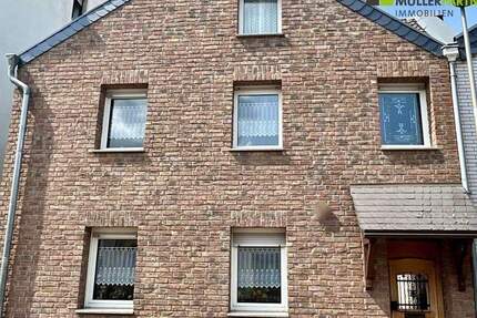 Ideal für 1-2 Personen! - Kleines Einfamilienhaus mit Anbau in Eschweiler-Röhe 3 zimmer