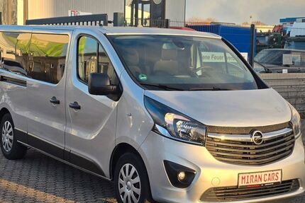 Opel Vivaro 156.200 km 12.999 &euro; Düren 52353
