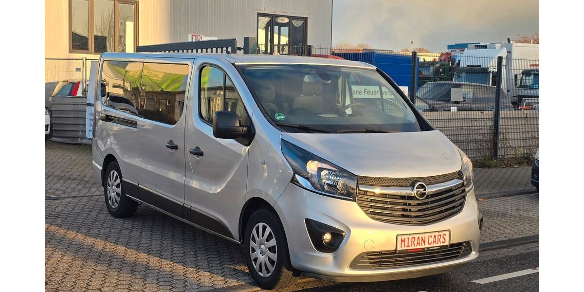 Opel Vivaro 156.200 km 12.999 &euro; Düren 52353