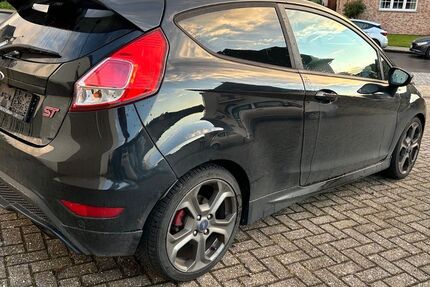 Ford Fiesta 178.000 km 6.100 &euro; Übach 52531