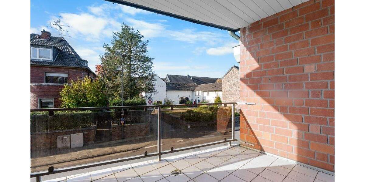 Tolle 4-Zimmerwohnung mit Balkon, Garage und Pkw-Stellplatz in Jülich - Koslar 4 zimmer
