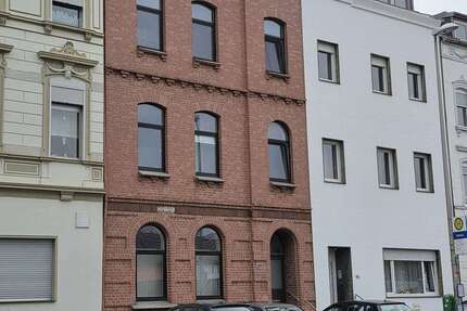 Haus zum Kaufen in Düren 369.000 € 256 m² 10 zimmer