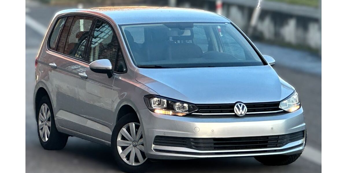 VW Touran 121.925 km 13.700 &euro; Alsdorf 52477