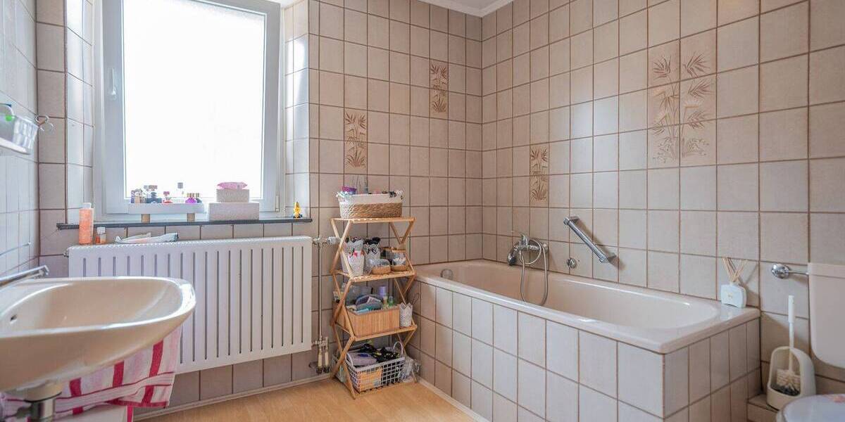 Mehrfamilienhaus, Wohnhaus Würselen Broichweiden - 6 Zimmer, 179 m&sup2;, 315.000&euro; | Angebot:25742119