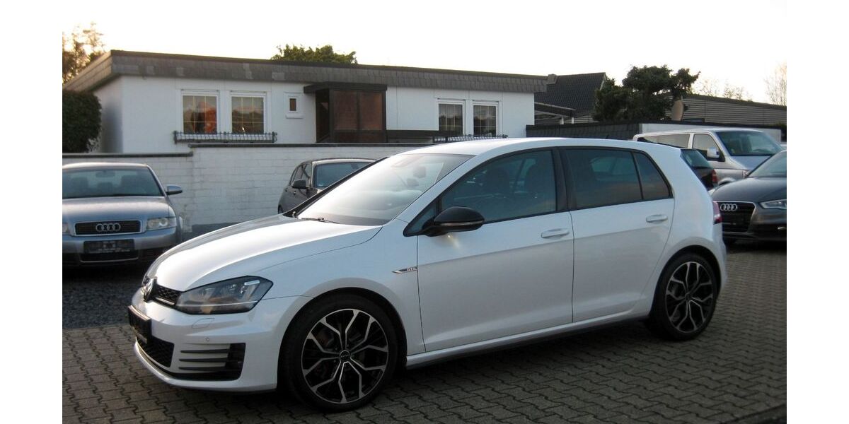 VW Golf 125.000 km 14.990 &euro; Niederzier 52382