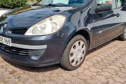 Renault Clio 144.000 km 1.500 &euro; Stolberg 52224