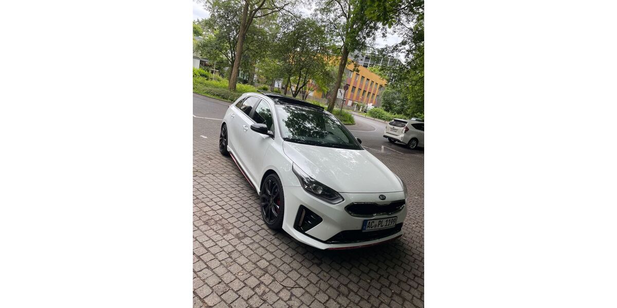 Kia ceed / Ceed 105.000 km 19.499 &euro; Aachen 52070