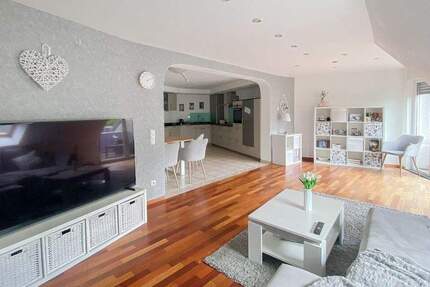 Dachgeschosswohnung mit Tiefgaragenstellplatz und Südbalkon in Übach-Palenberg 3 zimmer