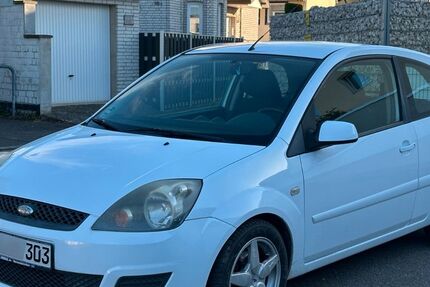 Ford Fiesta 164.296 km 1.800 &euro; Düren 52351