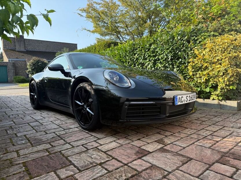 992