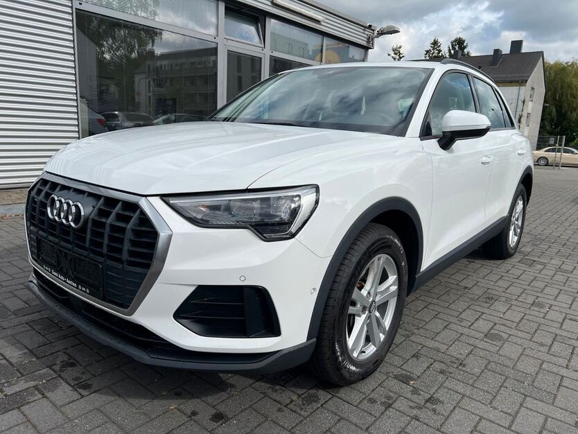 Audi Q3 99.300 km 25.900 € Aachen 52078