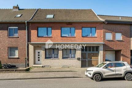 Raum für die ganze Familie - Charmantes Zweifamilienhaus mit Gartenidylle