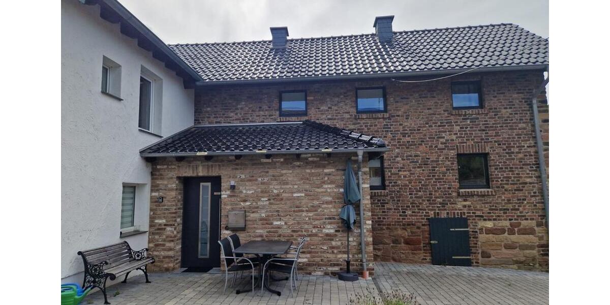 Bauernhof (Wohnhaus saniert, Scheune, Obstbaumwiese) bei Nideggen 2 zimmer