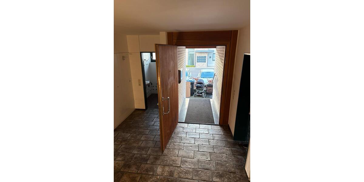 Doppelhaushälfte Eschweiler - 5 Zimmer, 250 m&sup2;, 1.760&euro; | Angebot:25422417