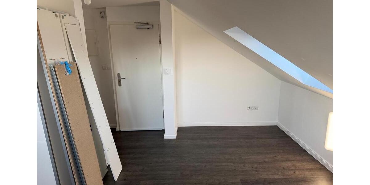 Dachgeschoßwohnung Eschweiler - 1 Zimmer, 25 m&sup2;, 445&euro; | Angebot:25641555