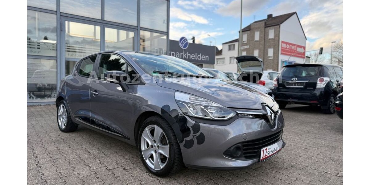 Renault Clio 82.000 km 5.499 &euro; Eschweiler 52249
