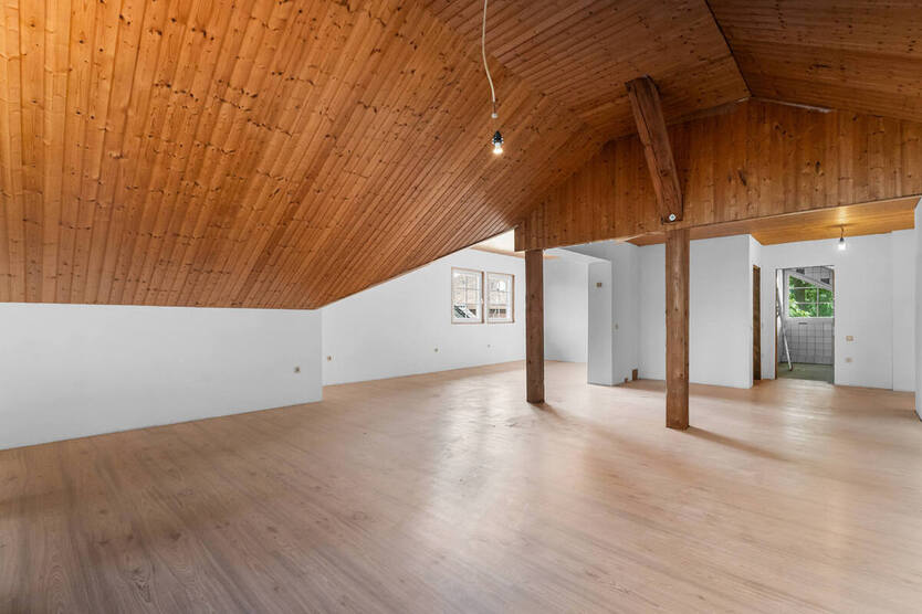 Herzogenrath - Sanierungsjuwel: Vom Zweifamilien- zum Vierfamilienhaus! 12 zimmer