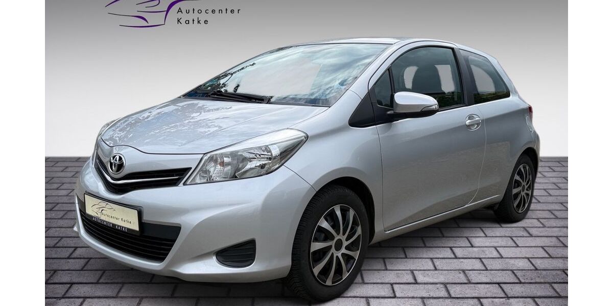 Toyota Yaris 72.100 km 6.190 &euro; Langerwehe 52379