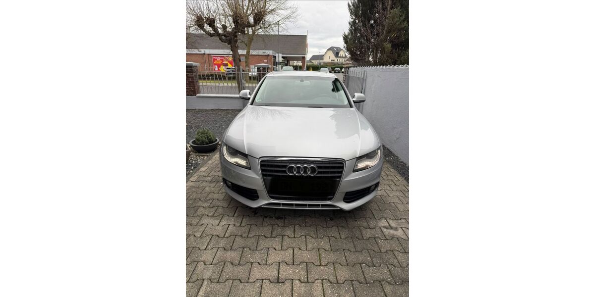 Audi A4 181.000 km 7.700 &euro; Aldenhoven 52457