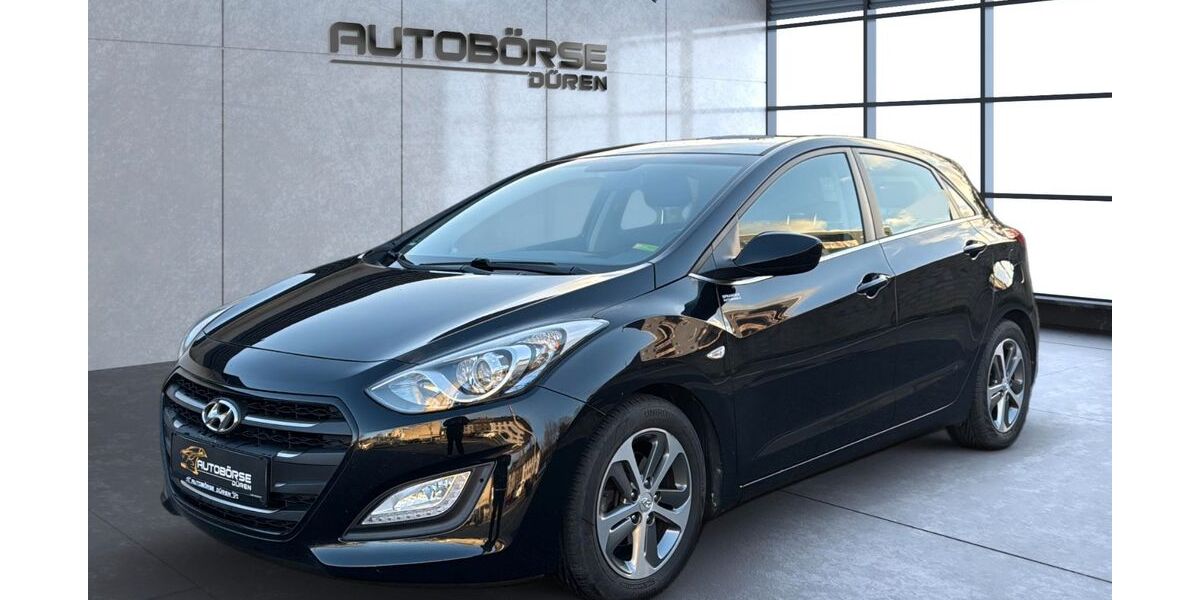 Hyundai i30 119.558 km 8.599 &euro; Düren 52351