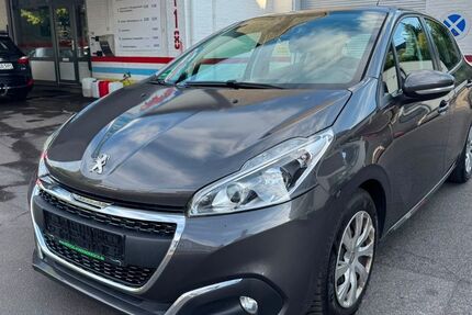 Peugeot 208 69.000 km 6.500 &euro; Aachen 52080