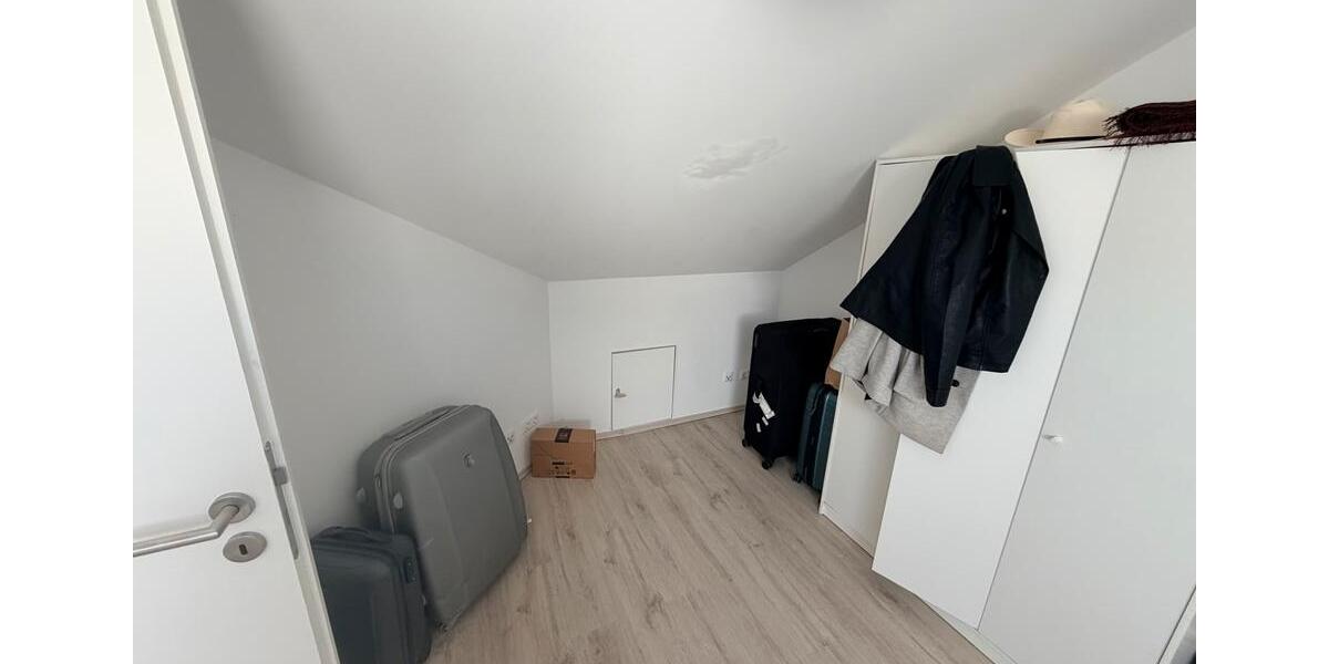 Dachgeschoßwohnung Simmerath - 2 Zimmer, 54 m&sup2;, 637&euro; | Angebot:26454222