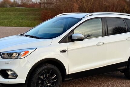 Ford Kuga 90.800 km 12.400 &euro; Düren 52351