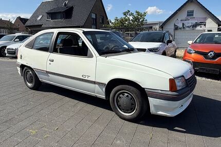 Opel Kadett 68.485 km 2.900 &euro; Übach Palenberg 52531