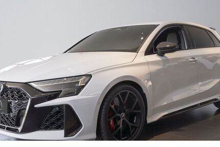 Audi RS3 2.297 km 74.930 &euro; Geilenkirchen 52511