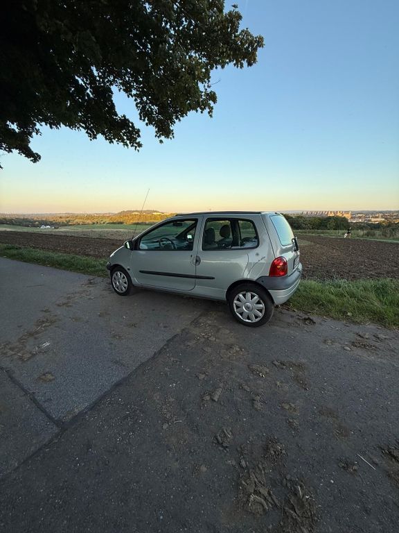 Renault Twingo 131.487 km 1.850 € Aachen 52074
