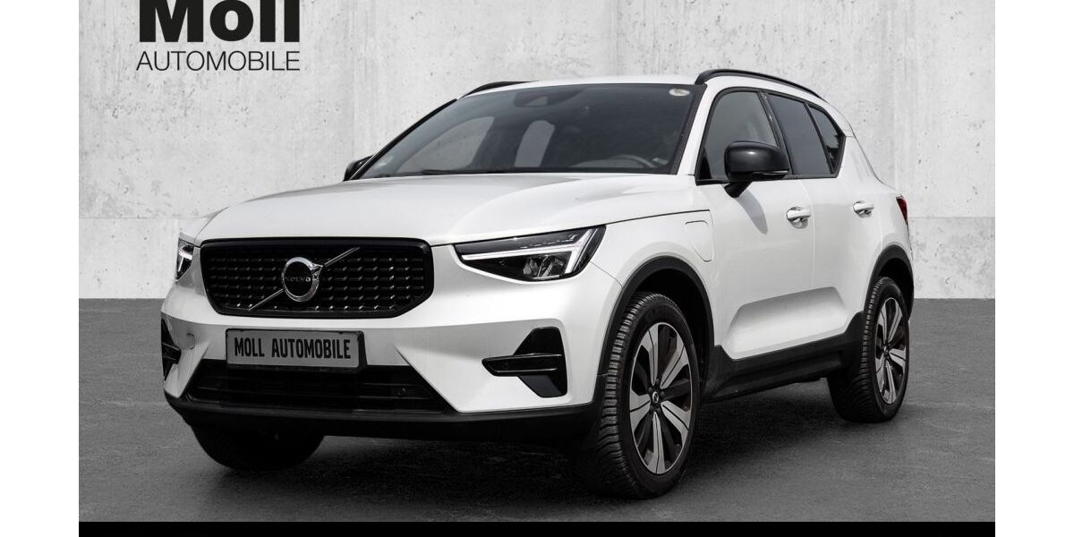 Volvo XC40 12.144 km 33.980 &euro; Aachen 52078
