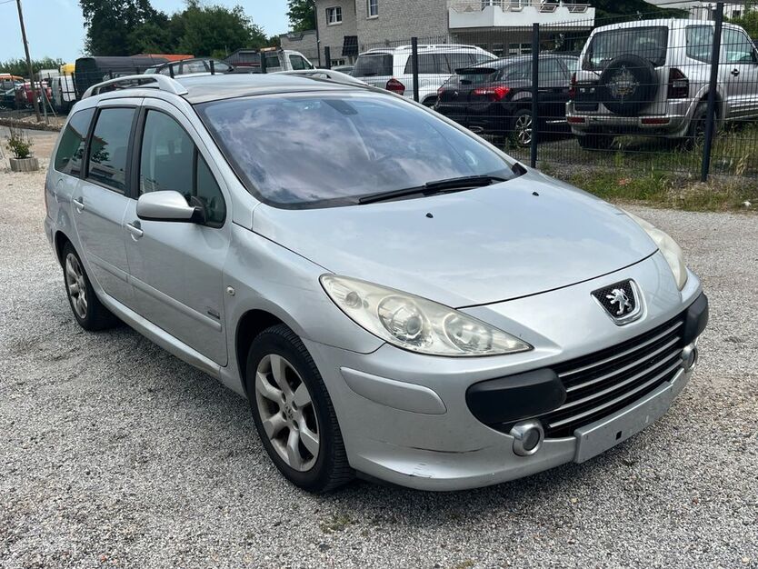 Peugeot 307 211.000 km 980 € Düren 52351