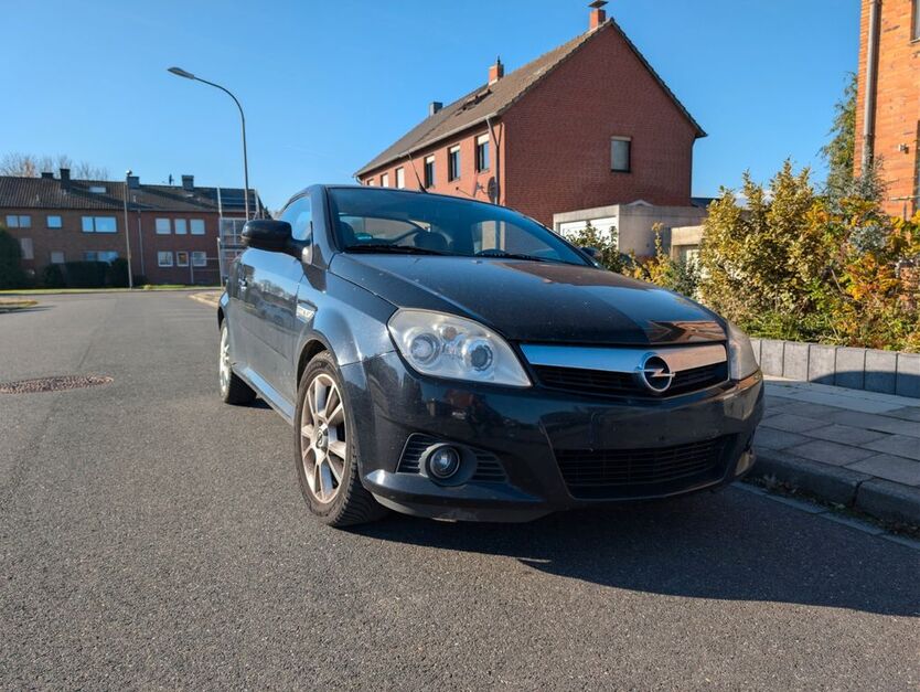 Opel Tigra 243.000 km 555 € Jülich 52428