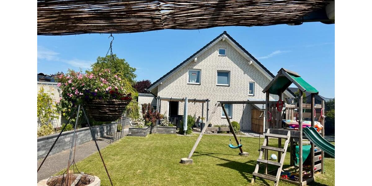 Einfamilienhaus Niederzier - 6 Zimmer, 141 m&sup2;, 695.000&euro; | Angebot:27194542