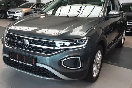 VW T-Roc 27.600 km 23.990 &euro; Monschau (bei Aachen) 52156