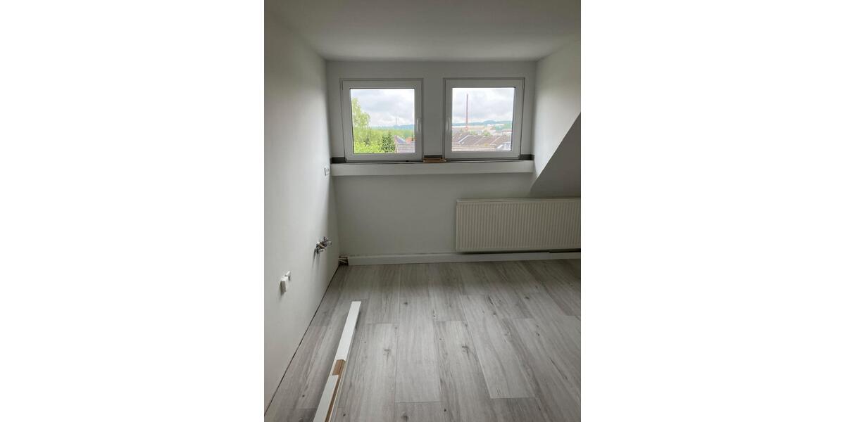Dachgeschoßwohnung Stolberg (Rheinland) - 2 Zimmer, 45 m&sup2;, 400&euro; | Angebot:26446410