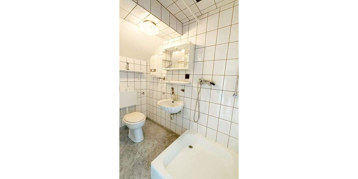 Einfamilienhaus Herzogenrath - 6 Zimmer, 131 m&sup2;, 169.000&euro; | Angebot:25760469