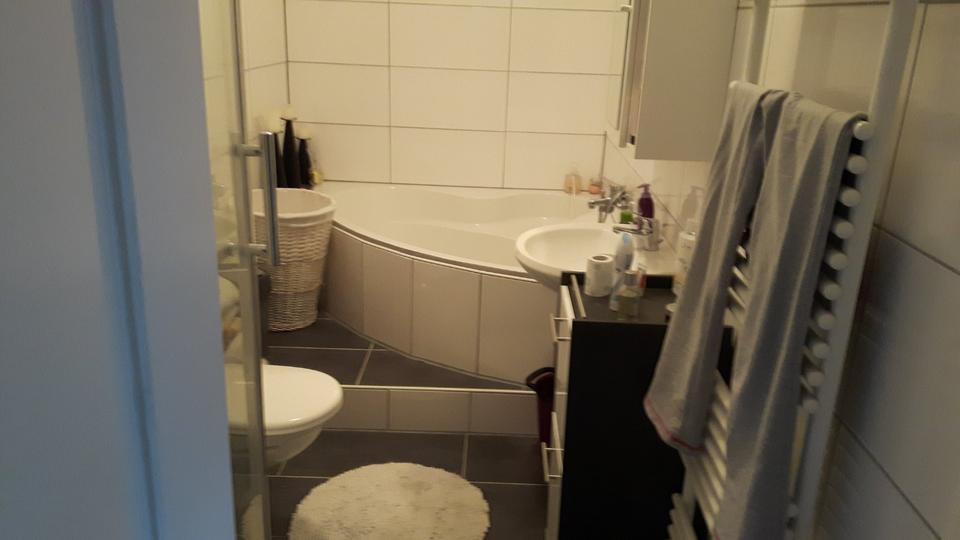 3 Zimmer Wohnung 75 qm mit Balkon und Gartennutzung 3 zimmer