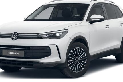 VW Tiguan 5.813 km 36.970 &euro; Aachen 52078