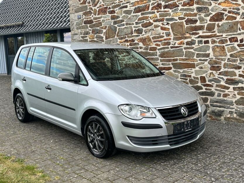 VW Touran 156.002 km 4.490 € Simmerath (bei Aachen) 52152