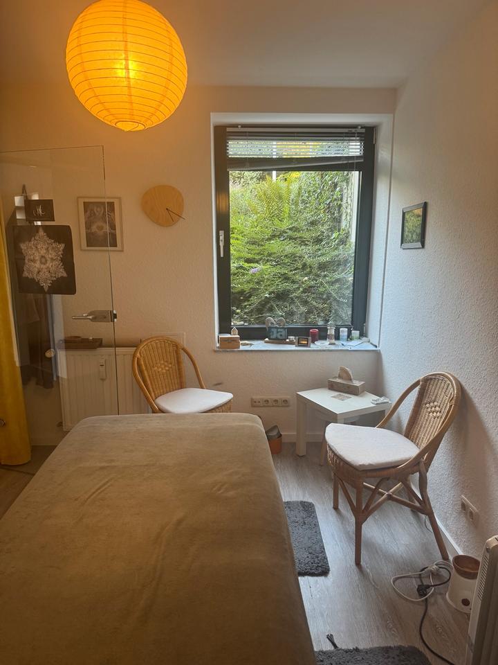 Raum Praxis in Aachen Burtscheid für Coaching oder Massage