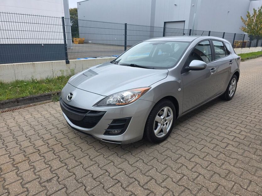 Mazda 3 90.000 km 5.990 € Eschweiler 52249