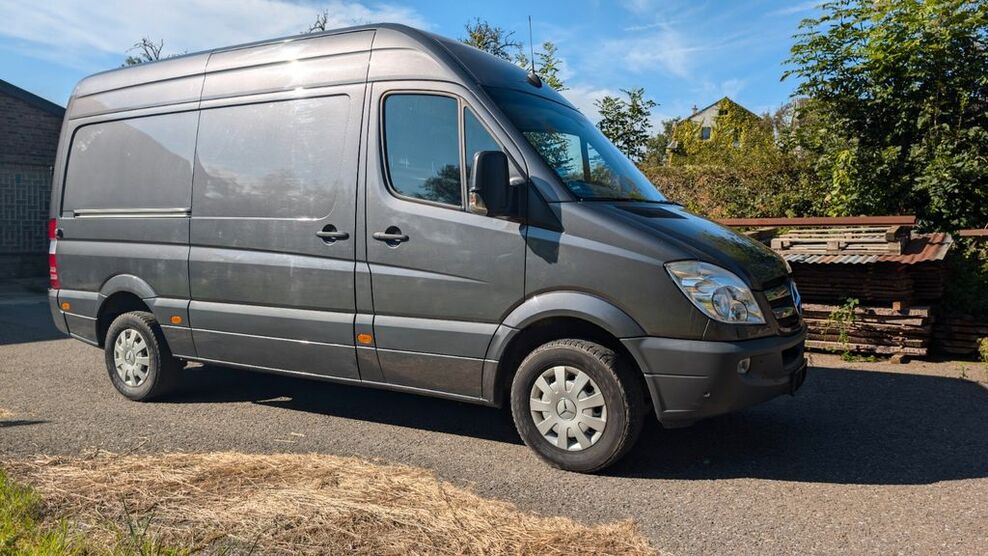 Mercedes-Benz Sprinter 154.000 km 22.000 € Aachen 52070