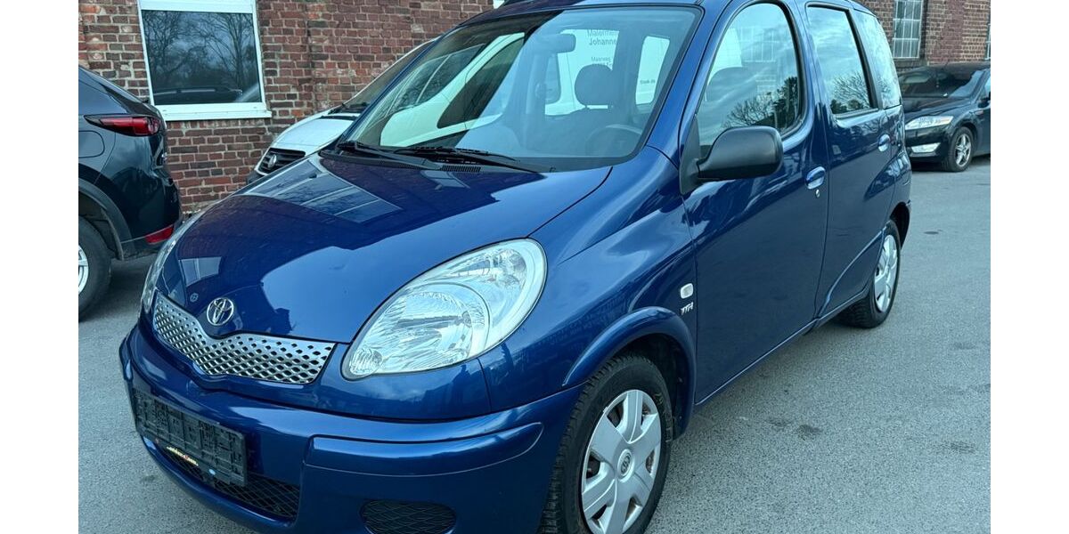 Toyota Yaris 112.000 km 3.999 &euro; Düren 52349