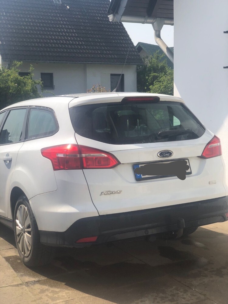 Ford Focus 103.000 km 6.900 € Kreuzau 52372
