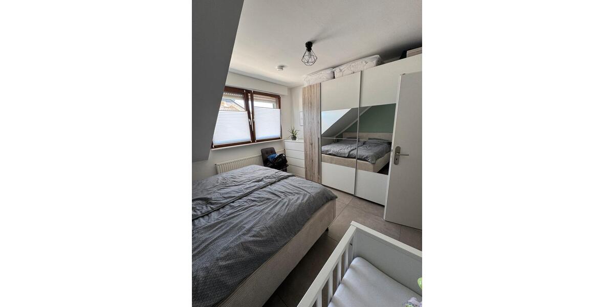 Dachgeschoßwohnung Düren Mariaweiler-Hoven - 3 Zimmer, 71 m&sup2;, 197.000&euro; | Angebot:27114755