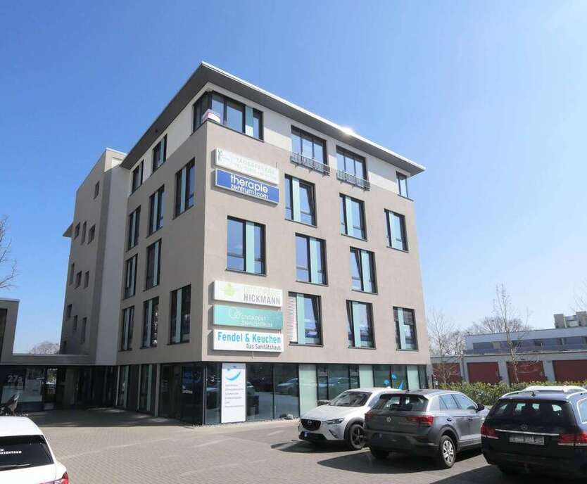 Büro in Würselen 6.035,54 € 431.11 m²
