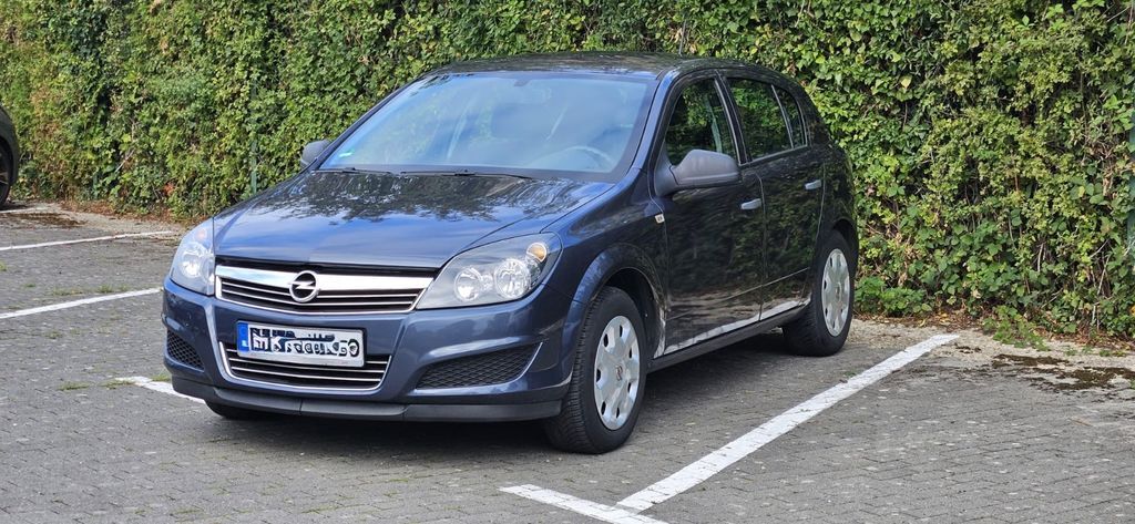 Opel Astra 84.275 km 4.800 € Düren 52355
