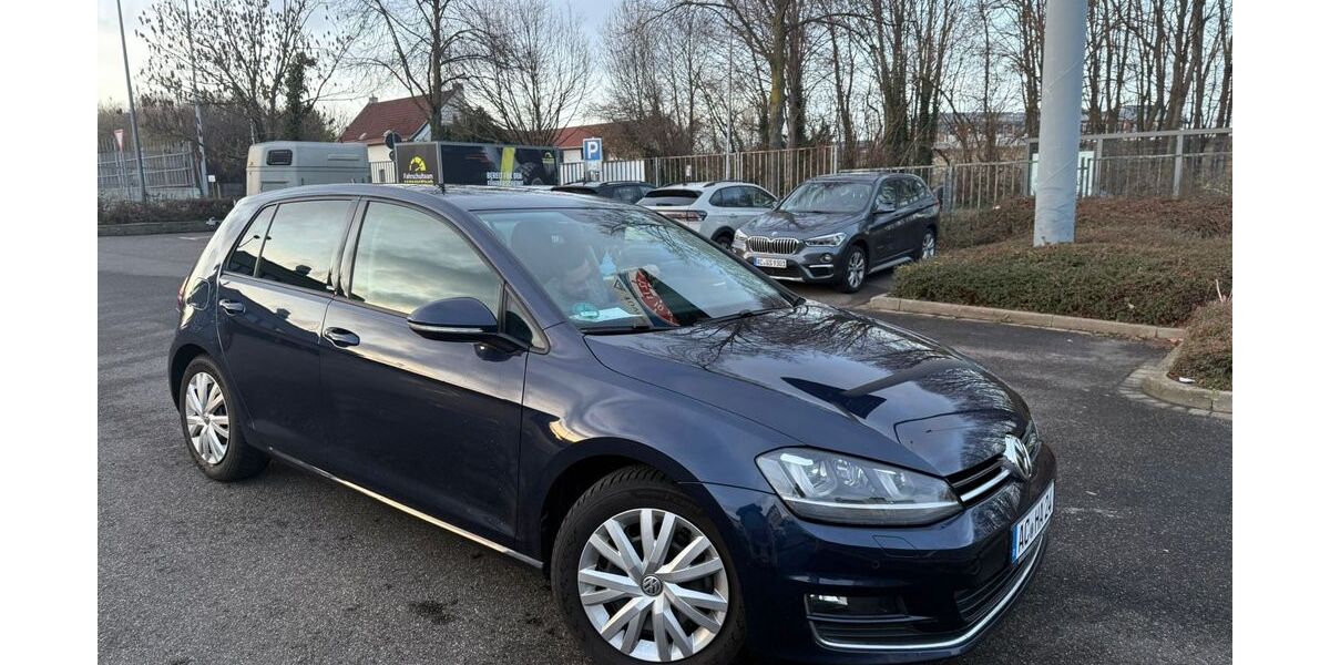 VW Golf 91.000 km 12.700 &euro; Aachen 52064